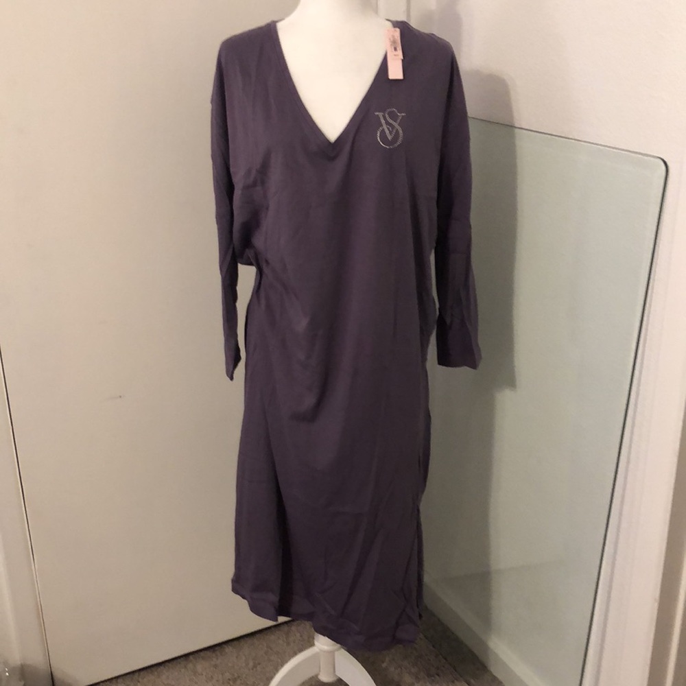VICTORIA’S SECRET Sz M/L/G Purple/Lavender Longsleeve V Neck Night Gown BNWT